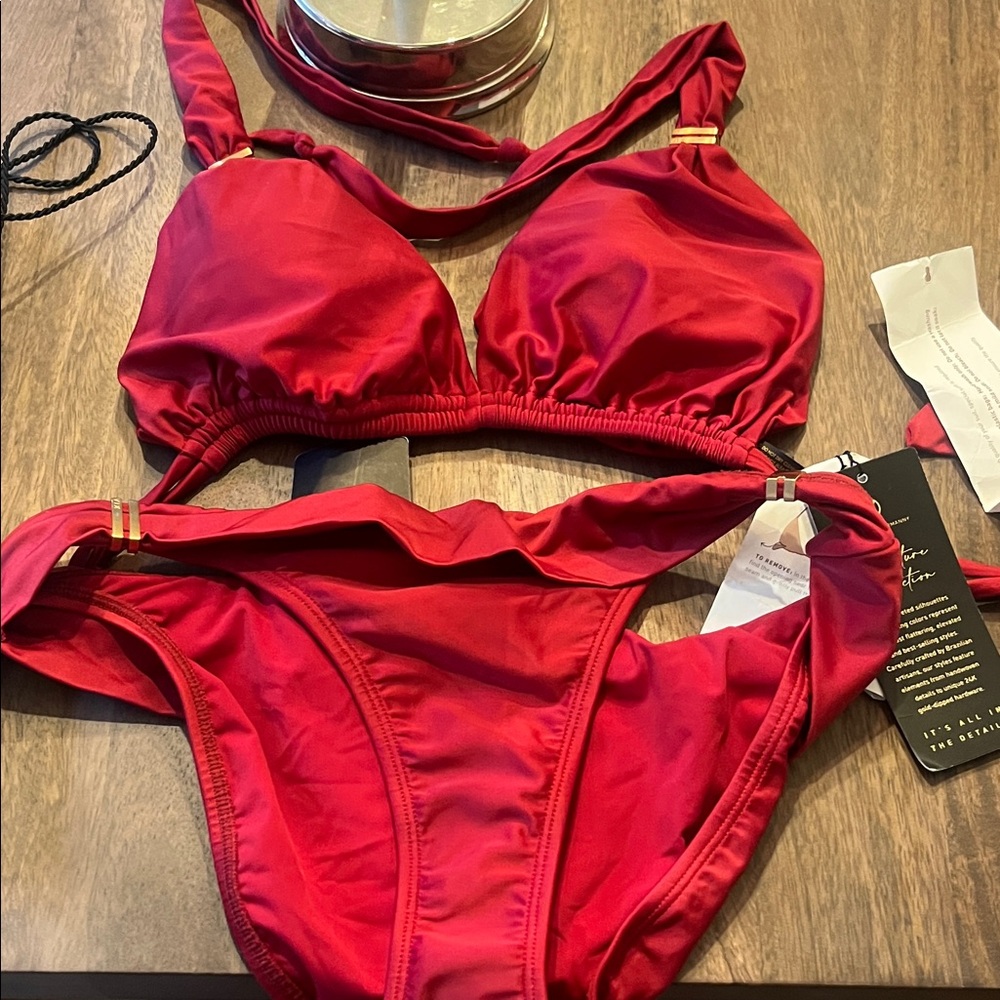 Vix Maroon Bikini Top and Bottom (Large)
